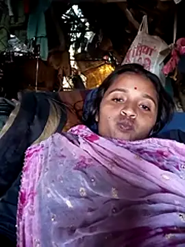 Snapshot of Hot_erion chatting on 11.28.25 Hot erion online show from 11.28.25