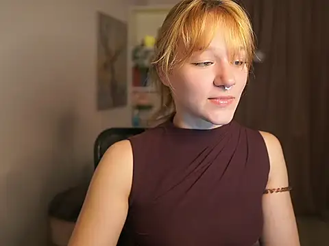 Snapshot of cute_brutality chatting on 11.25.25 cute brutality online show from 11.25.25