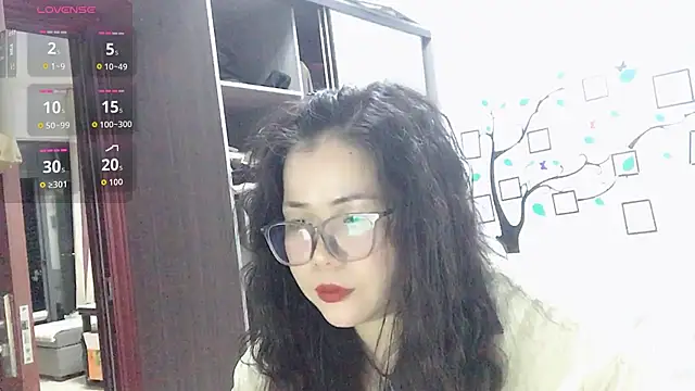 Huahua3187 online show from 11.29.25