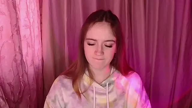 Illa May online show from 01.14.26