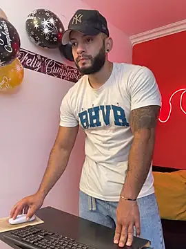 Mike savage3 online show from 02.17.26