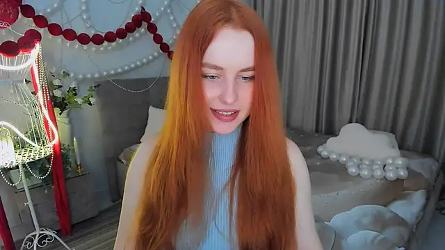 Snapshot of AirySilhouette chatting on 02.11.26 AirySilhouette online show from 02.11.26