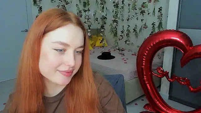 Snapshot of AirySilhouette chatting on 02.14.26 AirySilhouette online show from 02.14.26