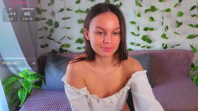 Tiffany Sweetie online show from 04.05.26