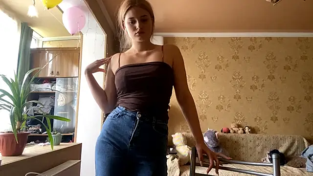 Snapshot of Malley_Saunds chatting on 11.24.25 Malley Saunds online show from 11.24.25