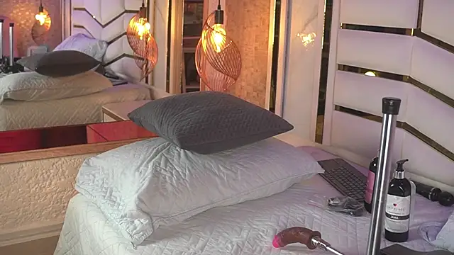 luciana agudelo online show from 06.06.26