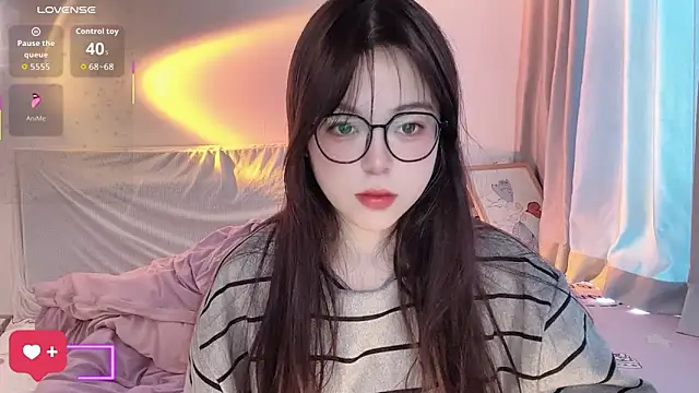 Snapshot of -Angela chatting on 11.30.25 -Angela online show from 11.30.25