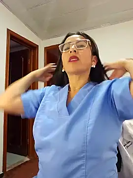 Snapshot of JustSamantha_ chatting on 12.17.25 JustSamantha online show from 12.17.25