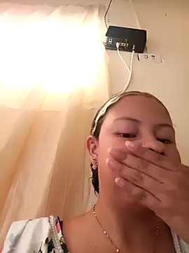 Snapshot of Amber_Adams01 chatting on 11.22.25 Amber Adams01 online show from 11.22.25