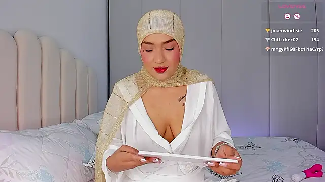 Amira-Zahra online show from 03.18.26