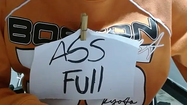 Snapshot of SLUT_MESSY_DIRTY chatting on 11.20.25 SLUT MESSY DIRTY online show from 11.20.25