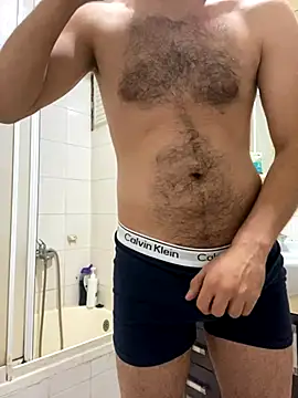 Snapshot of metro-2034 chatting on 11.21.25 metro-2034 online show from 11.21.25