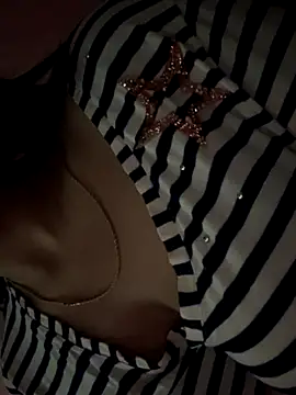 Snapshot of dorcormayssae chatting on 11.21.25 dorcormayssae online show from 11.21.25