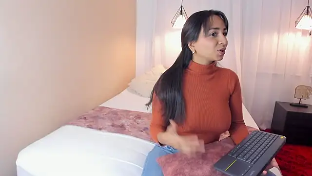 MiaRosy ValentinoRussel online show from 11.27.25