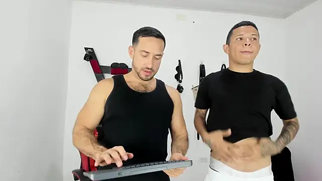 Snapshot of RoughSex_and_BDSM chatting on 11.20.25 RoughSex and BDSM online show from 11.20.25