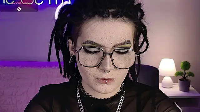 Snapshot of olonho_estel chatting on 04.23.26 olonho estel online show from 04.23.26