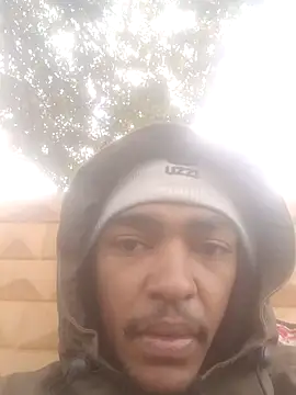 Eezxxx online show from 04.14.26