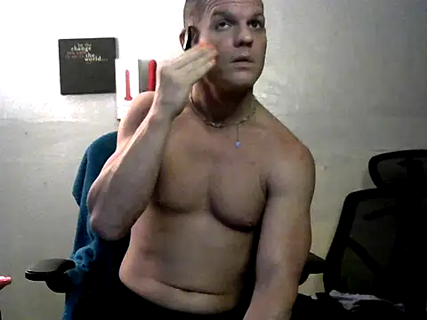 Snapshot of JockNThirsty chatting on 05.12.26 JockNThirsty online show from 05.12.26