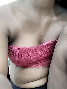 Snapshot of Simran_0011 chatting on 12.16.25 Simran 0011 online show from 12.16.25