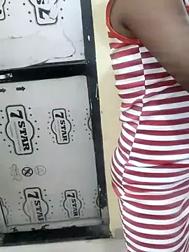 Snapshot of Simran_0011 chatting on 12.22.25 Simran 0011 online show from 12.22.25