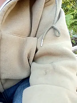 Snapshot of susie_min chatting on 11.22.25 susie min online show from 11.22.25