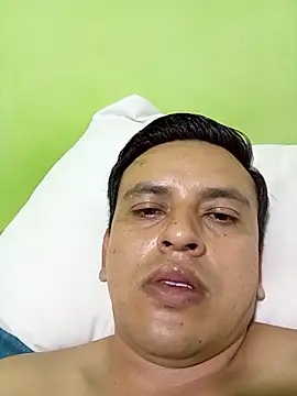 Snapshot of art-e9-2 chatting on 12.13.25 art-e9-2 online show from 12.13.25