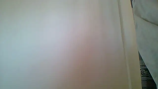 Snapshot of BellaStormi chatting on 11.28.25 BellaStormi online show from 11.28.25