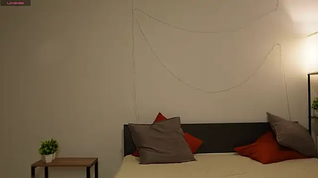 Snapshot of Angelic_Lynn chatting on 12.01.25 Angelic Lynn online show from 12.01.25