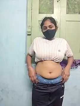 Snapshot of Miss_tinaaa chatting on 11.28.25 Miss tinaaa online show from 11.28.25