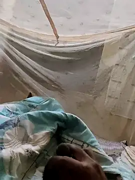 Snapshot of big-dick-cum chatting on 11.28.25 big-dick-cum online show from 11.28.25