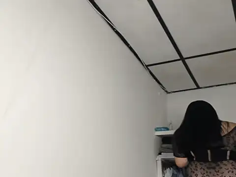 Snapshot of kira-stormm chatting on 02.19.26 kira-stormm online show from 02.19.26