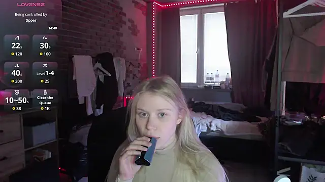 mollydollka online show from 11.24.25