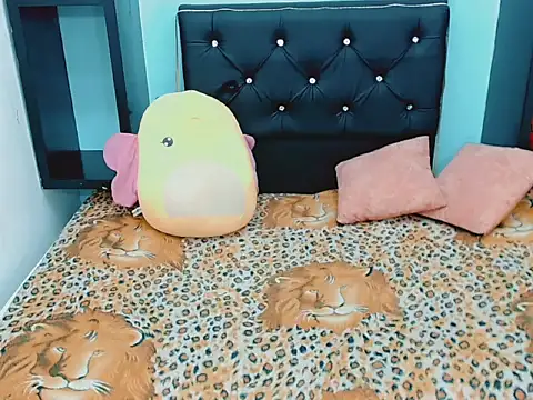 xwetdreamsx online show from 12.15.25