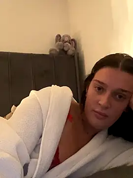 Kerysmae online show from 11.26.25