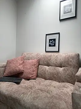 Snapshot of Madisonlaraa chatting on 11.28.25 Madisonlaraa online show from 11.28.25