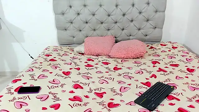 Briitney tovar online show from 12.16.25