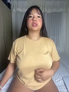 Snapshot of katthyasmitth chatting on 03.17.26 katthyasmitth online show from 03.17.26