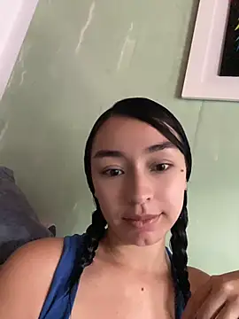 Snapshot of Ariel_Laurentt chatting on 07.29.26 Ariel Laurentt online show from 07.29.26