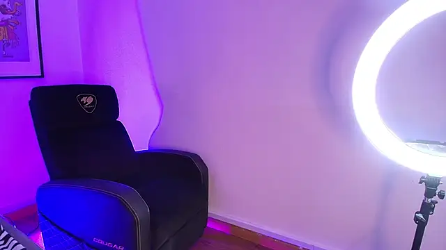 Snapshot of Mara_Wolf01 chatting on 11.24.25 Mara Wolf01 online show from 11.24.25