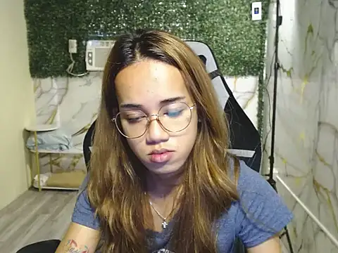 imadriana12 online show from 11.26.25