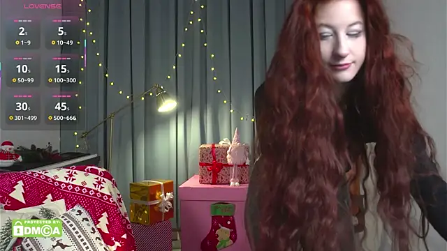 Snapshot of caty_cuddly chatting on 12.16.25 caty cuddly online show from 12.16.25