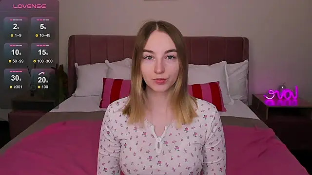 Shy Polly online show from 01.17.26