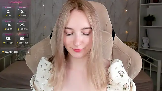 Shy Polly online show from 04.14.26