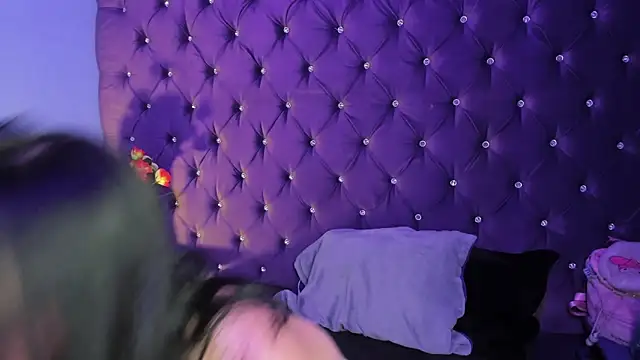 CharlotteStuart online show from 04.07.26