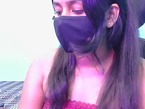Snapshot of Hii_Anika chatting on 11.28.25 Hii Anika online show from 11.28.25