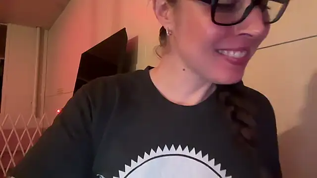 MissGoldenCartier online show from 03.29.26