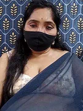 Soni-queen online show from 11.22.25