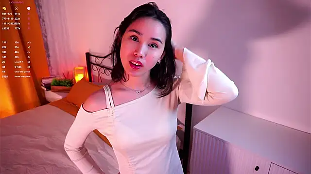 StaciaBratz online show from 11.24.25