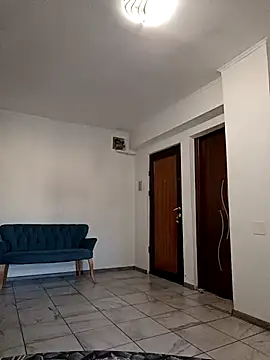 stropinela23 online show from 12.04.25