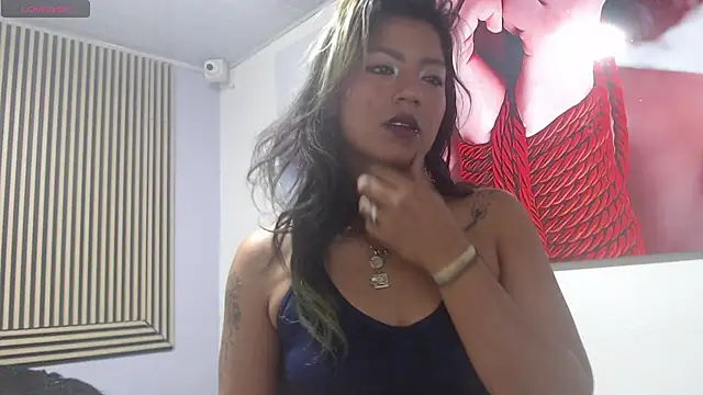 Snapshot of SamathaMay chatting on 11.26.25 SamathaMay online show from 11.26.25